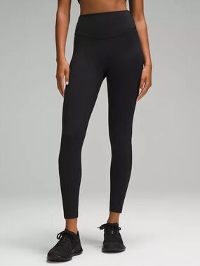 Lululemon Base Pace High-Rise Tight 28" in Black